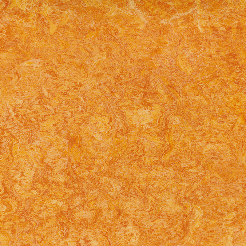 Résistance aux taches et revêtement de sol hétérogène à faible coût