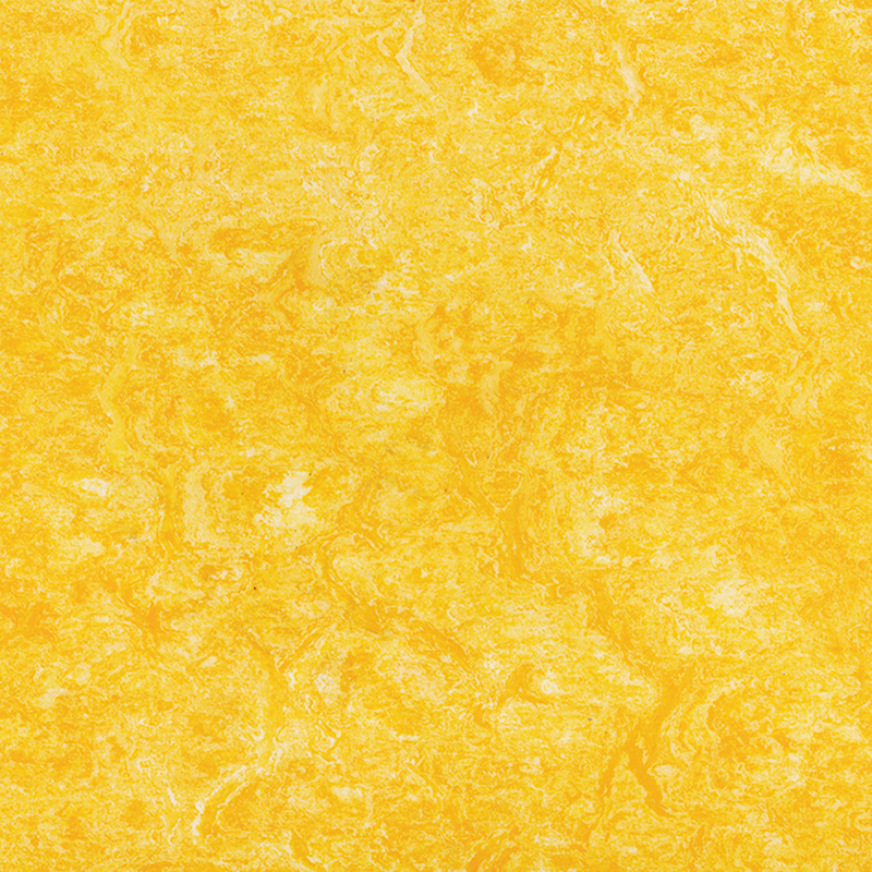 Résistance aux taches et revêtement de sol hétérogène à faible coût