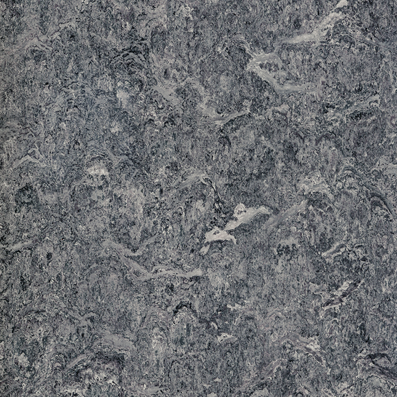 Résistance aux taches et revêtement de sol hétérogène à faible coût